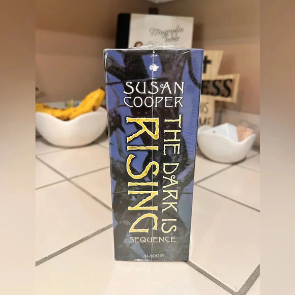 Susan Cooper The Dark Is Rising (Boxed Set) - Picture 2 of 4